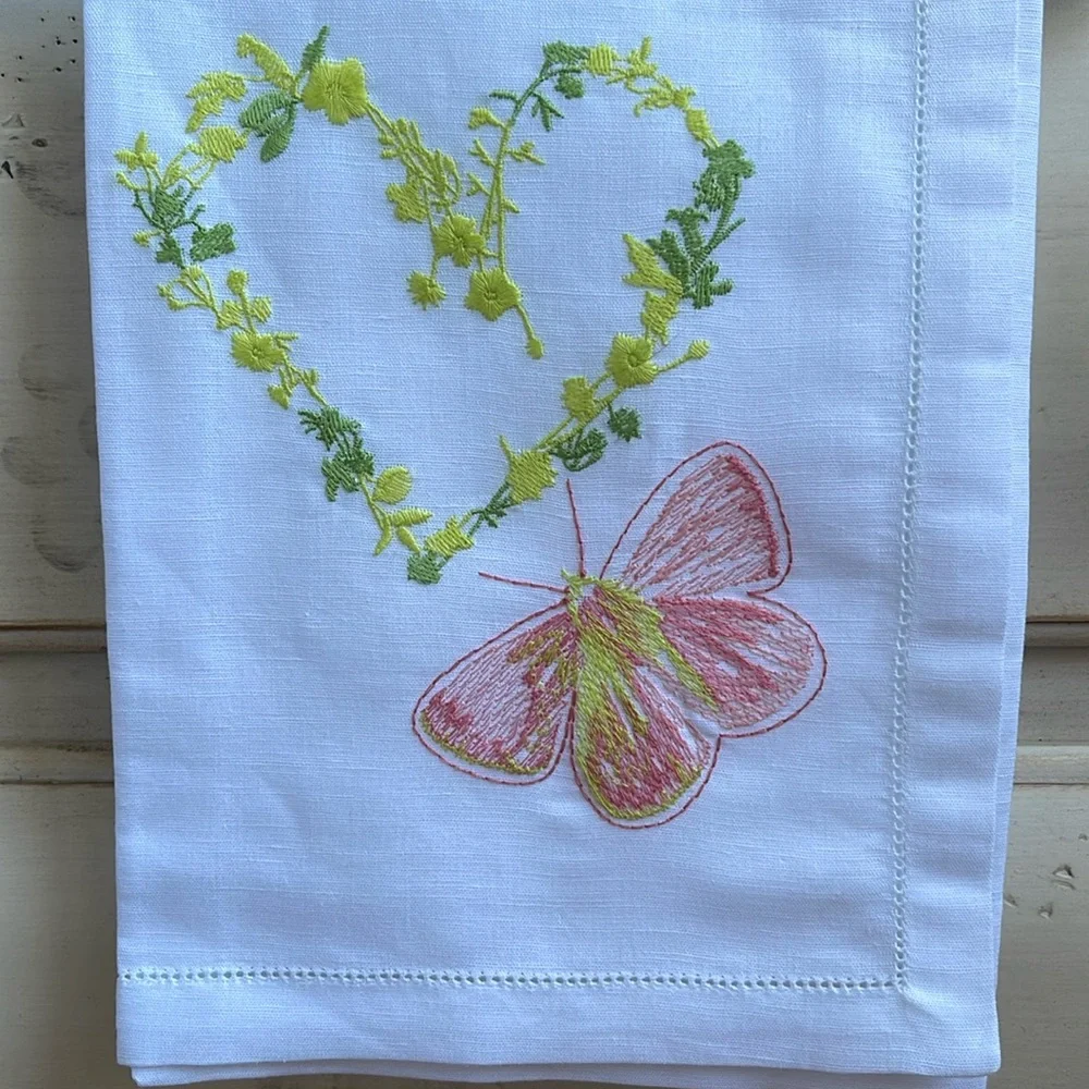 BUTTERFLY EMBROIDERED LINEN HAND TOWEL